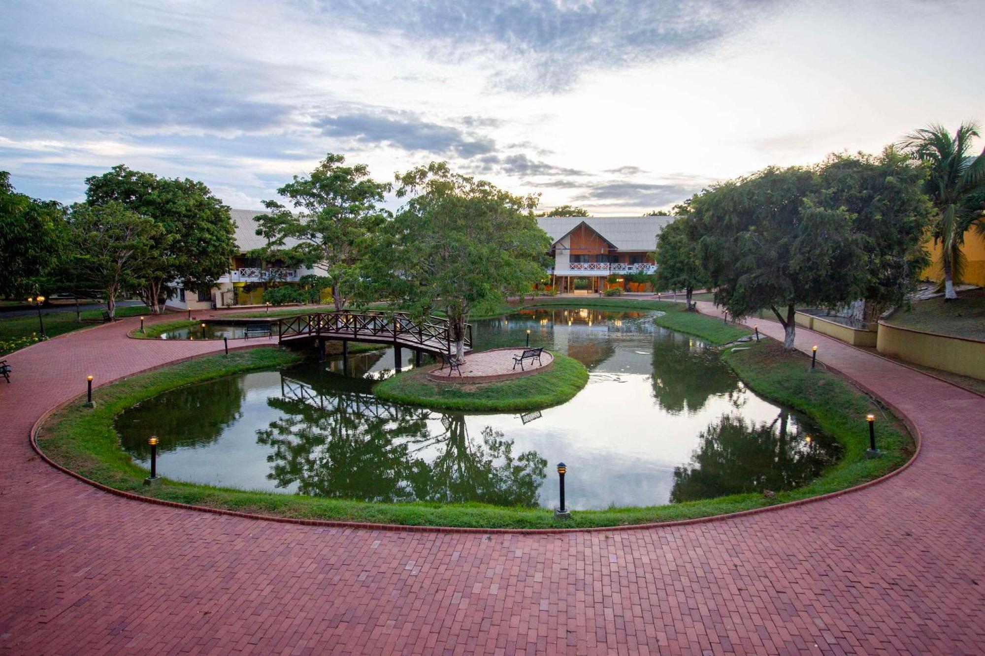 Hotel Faranda Guayacanes, A Member Of Radisson Individuals Chitre Exterior photo